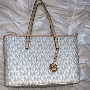 Michael Kors Signature Tote